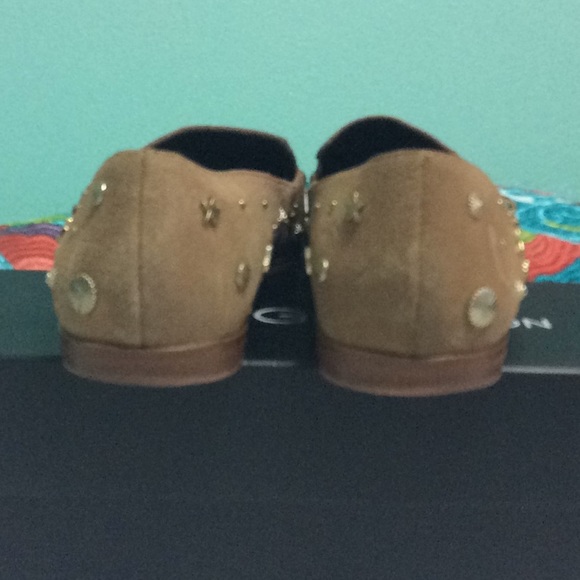 ⭐️BCBGeneration Flats⭐️ - Picture 7 of 9